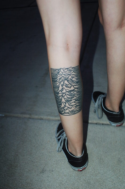 Unknown Pleasures calf tattoo photographed by angelo Yap — reference image from Flickr