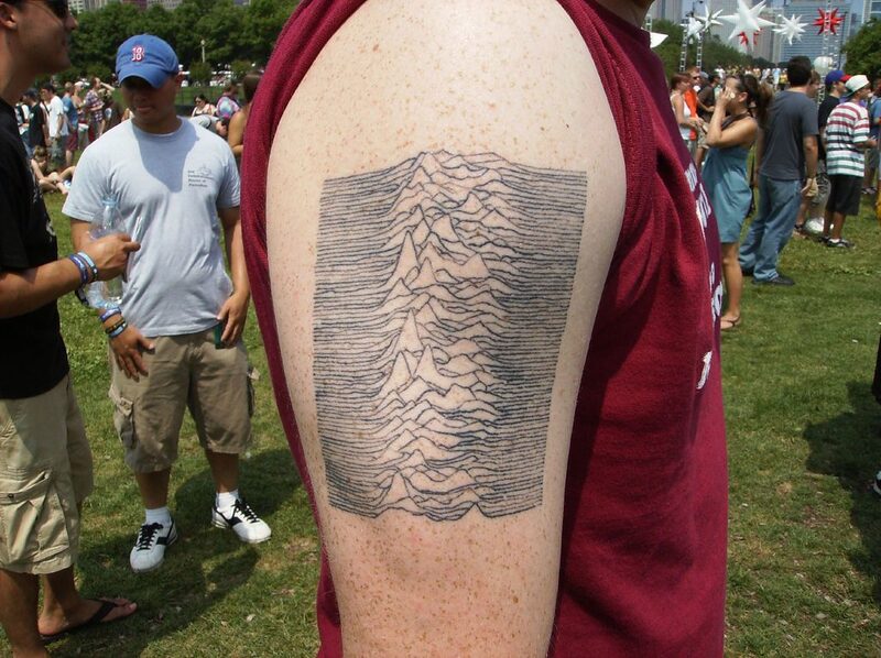 Unknown Pleasures tattoo at Lollapalooza 2008 — reference image from Flickr